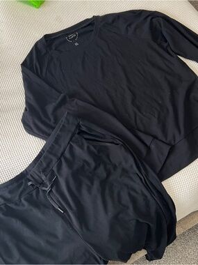 Cozy Earth Black Two-Piece Lounge Set